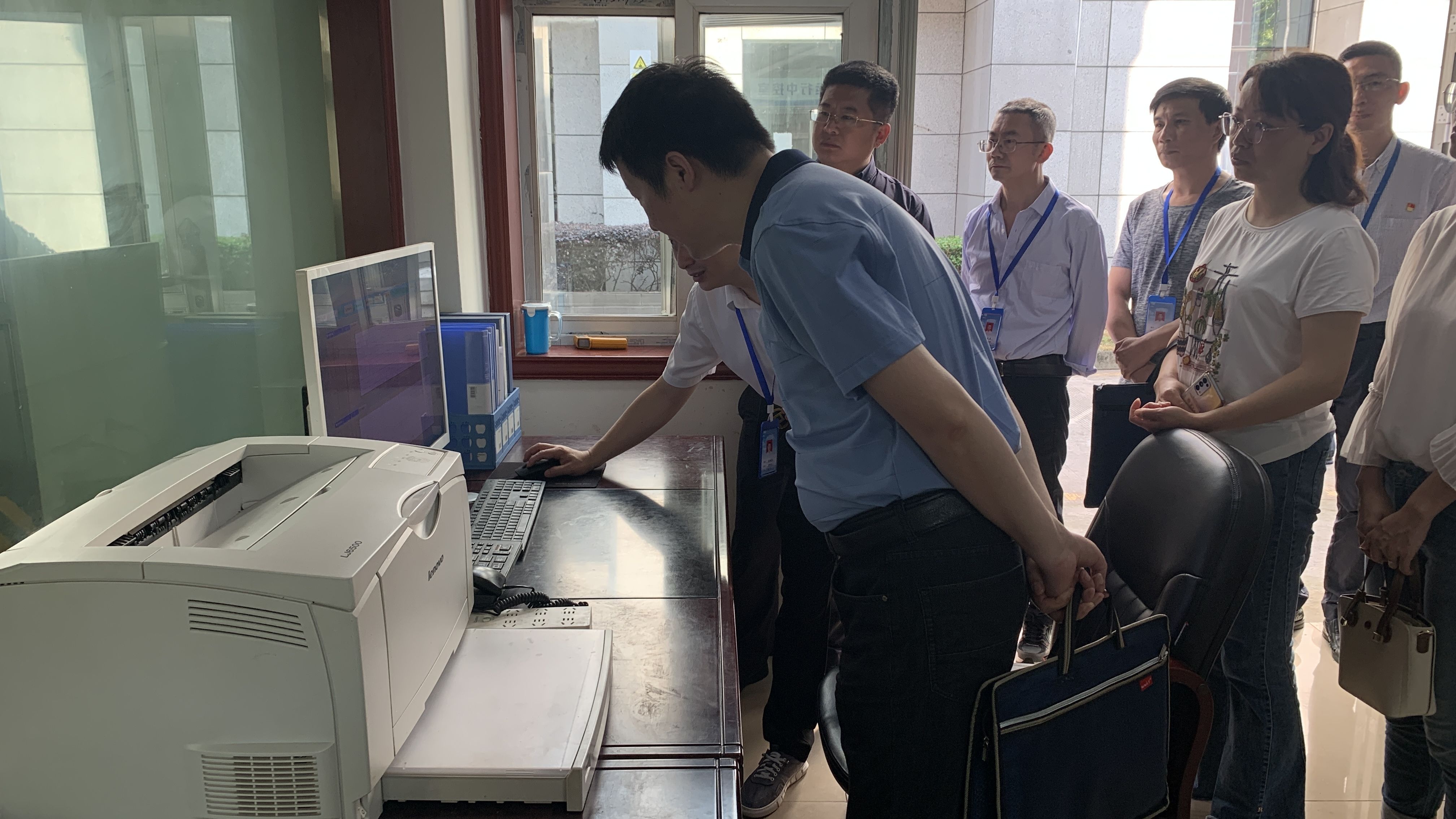市公服集團黨委委員、監(jiān)事會主席周威帶隊調(diào)研清源水務公司